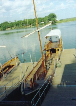 There are replicas of all three of the expedition boats at Onawa, Iowa